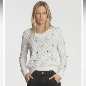 Label+ Thread Lily Rose Vee - Snow Blue Flowers Sweater sz XS